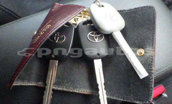 Buy Used Toyota Avensis Black Car in Port Moresby in National Capital District Buy Used Toyota Avensis Black Car in Port Moresby in National Capital District