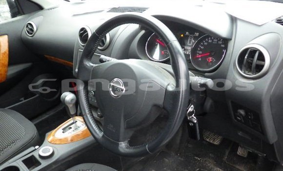 Buy Used Nissan Dualis Silver Car in Port Moresby in National Capital District Buy Used Nissan Dualis Silver Car in Port Moresby in National Capital District