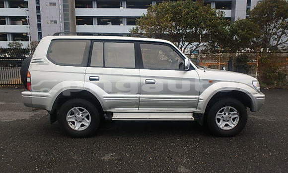 Buy Used Toyota Land Cruiser Prado Silver Car in Port Moresby in National Capital District Buy Used Toyota Land Cruiser Prado Silver Car in Port Moresby in National Capital District