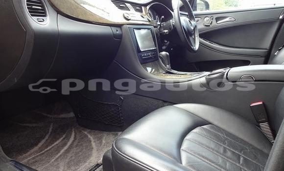 Buy Import Mercedes Viano Black Car in Port Moresby in National Capital District Buy Import Mercedes Viano Black Car in Port Moresby in National Capital District