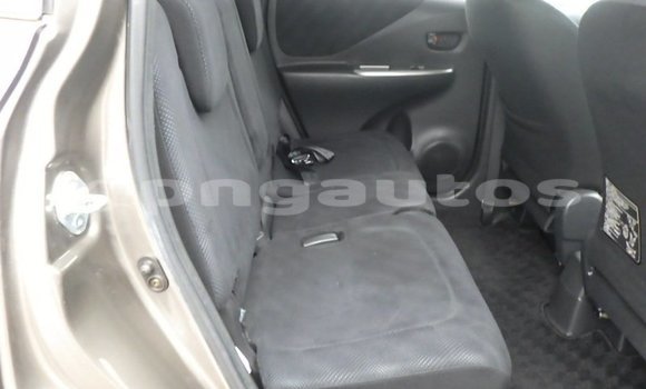 Buy Import Toyota Ractis Brown Car in Port Moresby in National Capital District Buy Import Toyota Ractis Brown Car in Port Moresby in National Capital District