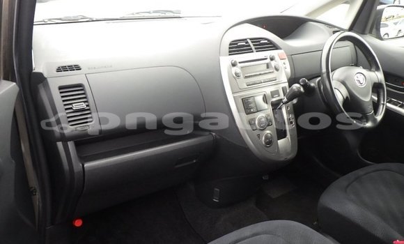 Buy Import Toyota Ractis Brown Car in Port Moresby in National Capital District Buy Import Toyota Ractis Brown Car in Port Moresby in National Capital District