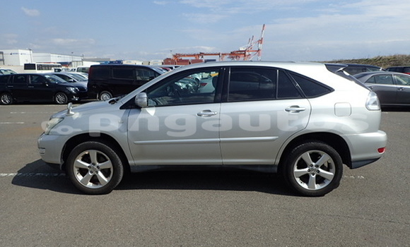 Buy Used Toyota Harrier Silver Car in Port Moresby in National Capital District Buy Used Toyota Harrier Silver Car in Port Moresby in National Capital District