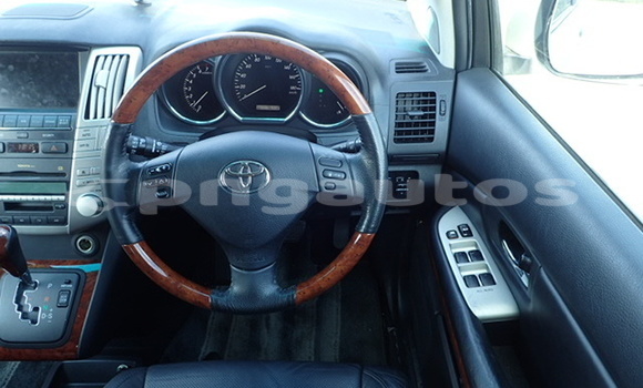 Buy Used Toyota Harrier Silver Car in Port Moresby in National Capital District Buy Used Toyota Harrier Silver Car in Port Moresby in National Capital District