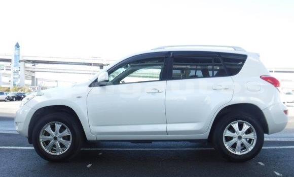 Buy Used Toyota RAV4 White Car in Port Moresby in National Capital District Buy Used Toyota RAV4 White Car in Port Moresby in National Capital District