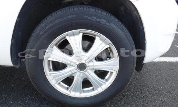 Buy Used Toyota RAV4 White Car in Port Moresby in National Capital District Buy Used Toyota RAV4 White Car in Port Moresby in National Capital District