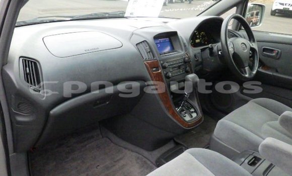 Buy Used Toyota Harrier Silver Car in Port Moresby in National Capital District Buy Used Toyota Harrier Silver Car in Port Moresby in National Capital District