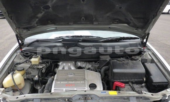 Buy Used Toyota Harrier Silver Car in Port Moresby in National Capital District Buy Used Toyota Harrier Silver Car in Port Moresby in National Capital District