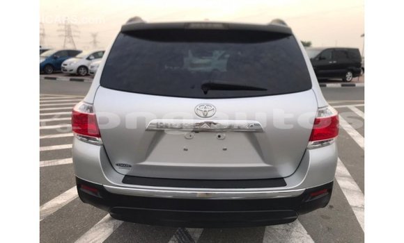 Buy Import Toyota Highlander Other Car in Import - Dubai in Enga Buy Import Toyota Highlander Other Car in Import - Dubai in Enga