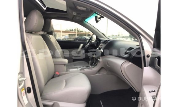 Buy Import Toyota Highlander Other Car in Import - Dubai in Enga Buy Import Toyota Highlander Other Car in Import - Dubai in Enga