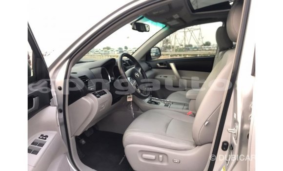 Buy Import Toyota Highlander Other Car in Import - Dubai in Enga Buy Import Toyota Highlander Other Car in Import - Dubai in Enga