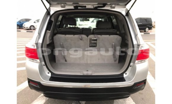 Buy Import Toyota Highlander Other Car in Import - Dubai in Enga Buy Import Toyota Highlander Other Car in Import - Dubai in Enga