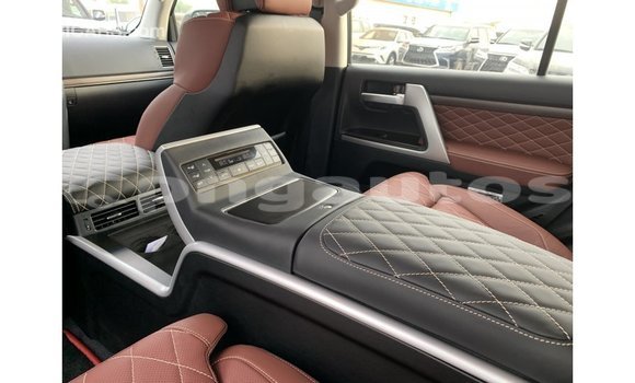 Buy Import Toyota Land Cruiser Black Car in Import - Dubai in Enga Buy Import Toyota Land Cruiser Black Car in Import - Dubai in Enga