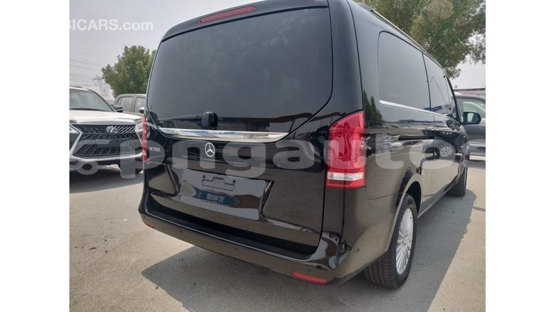 Big with watermark mercedes benz 250 enga import dubai 4108