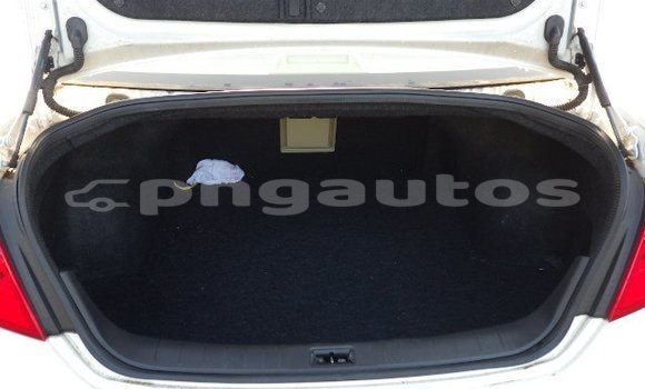 Buy Used Nissan Teana White Car in Port Moresby in National Capital District Buy Used Nissan Teana White Car in Port Moresby in National Capital District