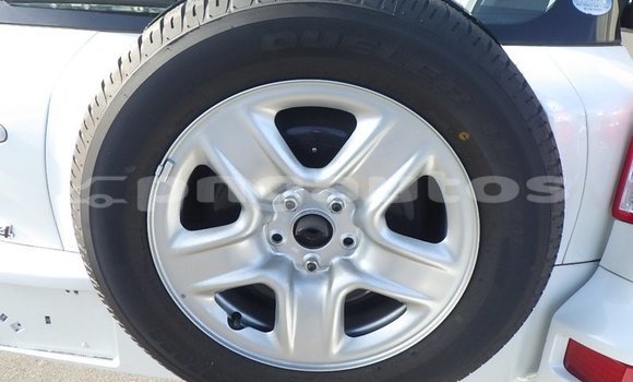 Buy Used Toyota RAV4 White Car in Port Moresby in National Capital District Buy Used Toyota RAV4 White Car in Port Moresby in National Capital District