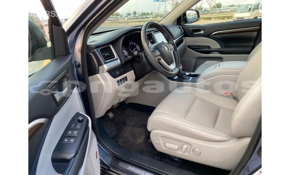 Buy Import Toyota Highlander Blue Car in Import - Dubai in Enga Buy Import Toyota Highlander Blue Car in Import - Dubai in Enga
