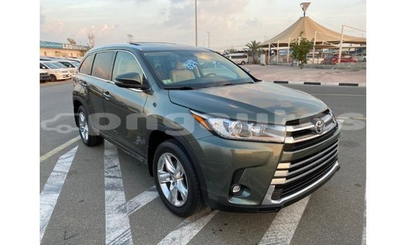 Buy Import Toyota Highlander Green Car in Import - Dubai in Enga Buy Import Toyota Highlander Green Car in Import - Dubai in Enga