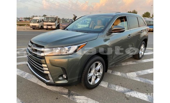 Buy Import Toyota Highlander Green Car in Import - Dubai in Enga Buy Import Toyota Highlander Green Car in Import - Dubai in Enga
