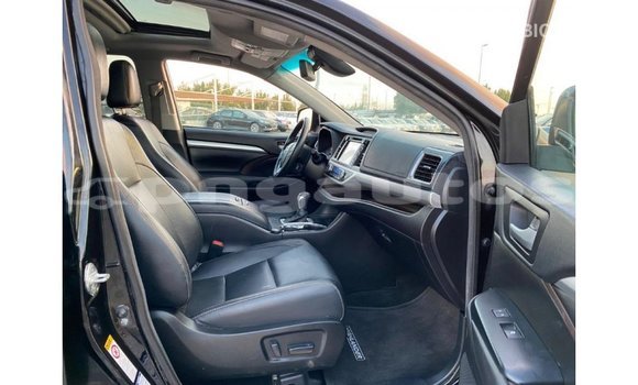 Buy Import Toyota Highlander Other Car in Import - Dubai in Enga Buy Import Toyota Highlander Other Car in Import - Dubai in Enga