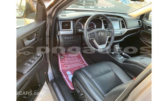 Buy Import Toyota Highlander Other Car in Import - Dubai in Enga Buy Import Toyota Highlander Other Car in Import - Dubai in Enga