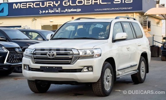 Buy Import Toyota Land Cruiser White Car in Import - Dubai in Enga Buy Import Toyota Land Cruiser White Car in Import - Dubai in Enga