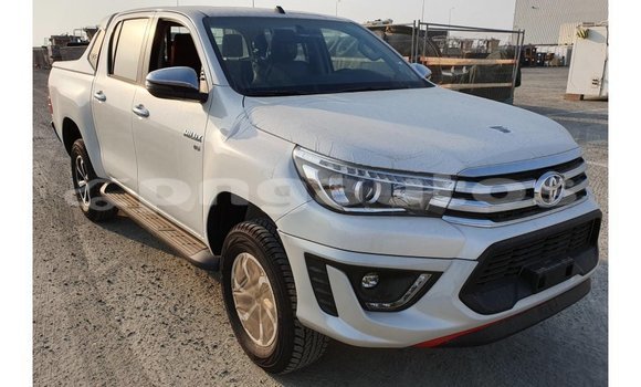 Buy Import Toyota Hilux White Car in Import - Dubai in Enga Buy Import Toyota Hilux White Car in Import - Dubai in Enga