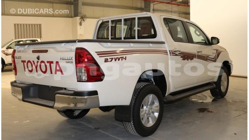 Big with watermark toyota hilux enga import dubai 4171