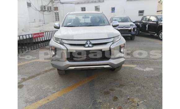 Buy Import Mitsubishi L200 Other Car in Import - Dubai in Enga Buy Import Mitsubishi L200 Other Car in Import - Dubai in Enga