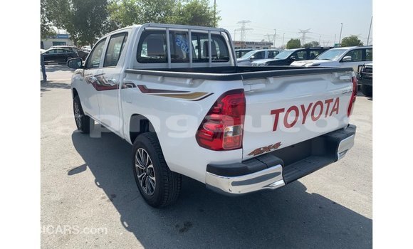 Buy Import Toyota Hilux White Car in Import - Dubai in Enga Buy Import Toyota Hilux White Car in Import - Dubai in Enga