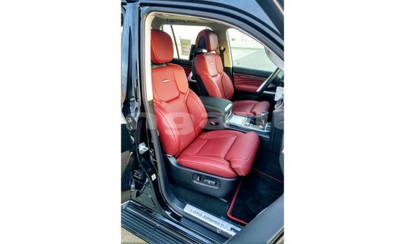 Buy Import Toyota Land Cruiser Red Car in Import - Dubai in Enga Buy Import Toyota Land Cruiser Red Car in Import - Dubai in Enga