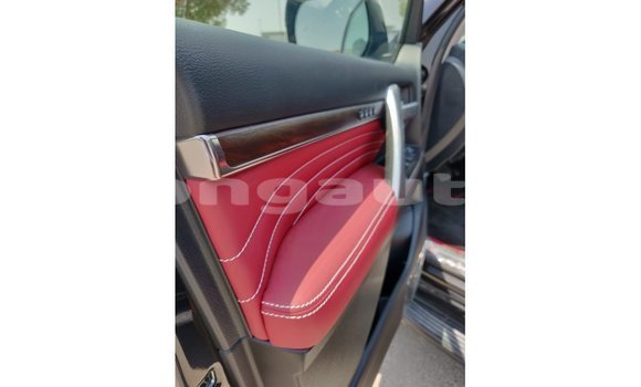 Buy Import Toyota Land Cruiser Red Car in Import - Dubai in Enga Buy Import Toyota Land Cruiser Red Car in Import - Dubai in Enga