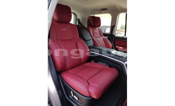 Buy Import Toyota Land Cruiser Red Car in Import - Dubai in Enga Buy Import Toyota Land Cruiser Red Car in Import - Dubai in Enga