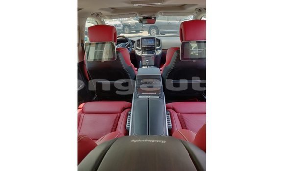 Buy Import Toyota Land Cruiser Red Car in Import - Dubai in Enga Buy Import Toyota Land Cruiser Red Car in Import - Dubai in Enga