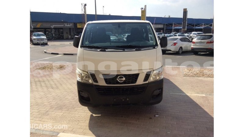 Big with watermark nissan 350z enga import dubai 4198