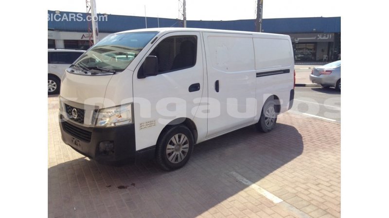 Big with watermark nissan 350z enga import dubai 4198