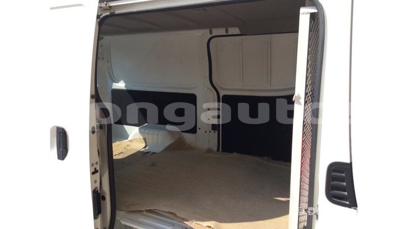 Big with watermark nissan 350z enga import dubai 4198