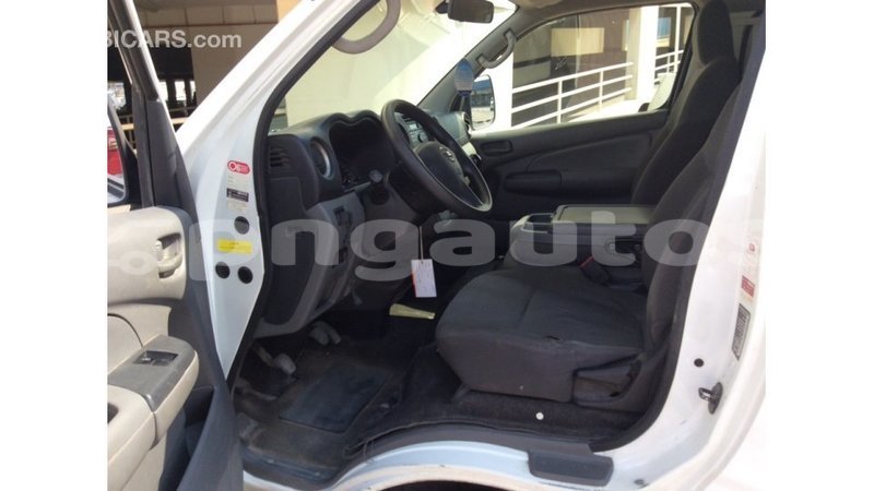 Big with watermark nissan 350z enga import dubai 4198