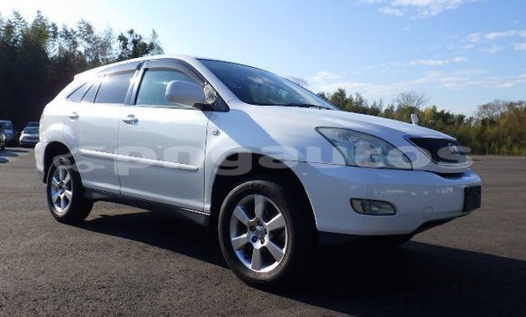 Buy Used Toyota Harrier White Car in Port Moresby in National Capital District Buy Used Toyota Harrier White Car in Port Moresby in National Capital District