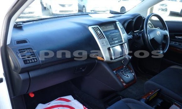Buy Used Toyota Harrier White Car in Port Moresby in National Capital District Buy Used Toyota Harrier White Car in Port Moresby in National Capital District