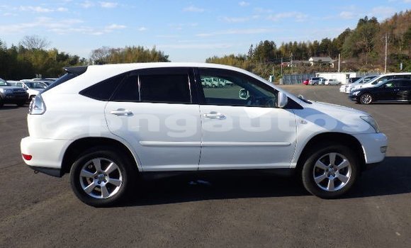 Buy Used Toyota Harrier White Car in Port Moresby in National Capital District Buy Used Toyota Harrier White Car in Port Moresby in National Capital District