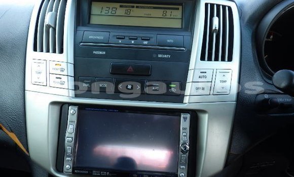 Buy Used Toyota Harrier White Car in Port Moresby in National Capital District Buy Used Toyota Harrier White Car in Port Moresby in National Capital District