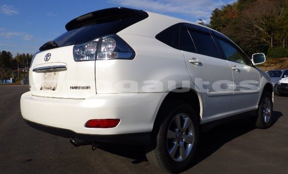 Buy Used Toyota Harrier White Car in Port Moresby in National Capital District Buy Used Toyota Harrier White Car in Port Moresby in National Capital District