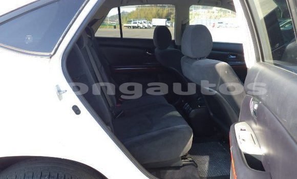 Buy Used Toyota Harrier White Car in Port Moresby in National Capital District Buy Used Toyota Harrier White Car in Port Moresby in National Capital District