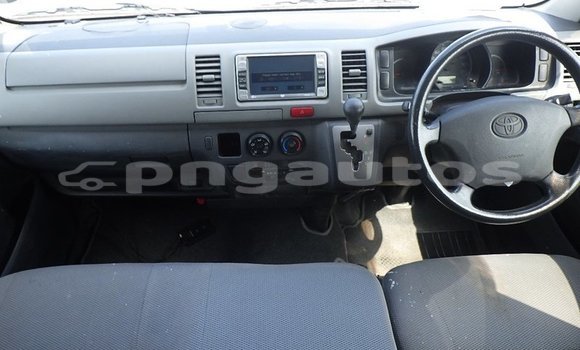 Buy Used Toyota Hiace Green Car in Port Moresby in National Capital District Buy Used Toyota Hiace Green Car in Port Moresby in National Capital District