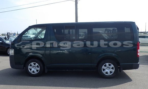 Buy Used Toyota Hiace Green Car in Port Moresby in National Capital District Buy Used Toyota Hiace Green Car in Port Moresby in National Capital District