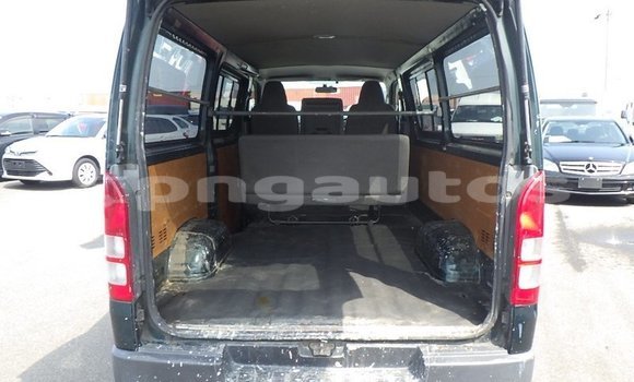 Buy Used Toyota Hiace Green Car in Port Moresby in National Capital District Buy Used Toyota Hiace Green Car in Port Moresby in National Capital District
