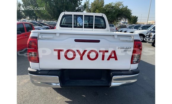 Buy Import Toyota Hilux White Car in Import - Dubai in Enga Buy Import Toyota Hilux White Car in Import - Dubai in Enga