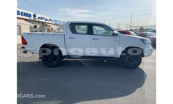 Buy Import Toyota Hilux White Car in Import - Dubai in Enga Buy Import Toyota Hilux White Car in Import - Dubai in Enga