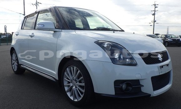 Buy Used Suzuki Swift White Car in Port Moresby in National Capital District Buy Used Suzuki Swift White Car in Port Moresby in National Capital District